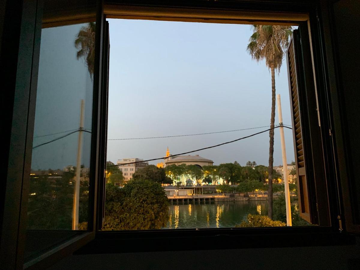 Betis Riverside Skyview By Valcambre เซบีญา ภายนอก รูปภาพ